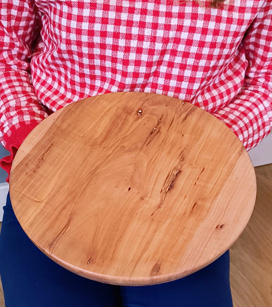 Taca drewniana z jabłoni na przystawki - płaska miska