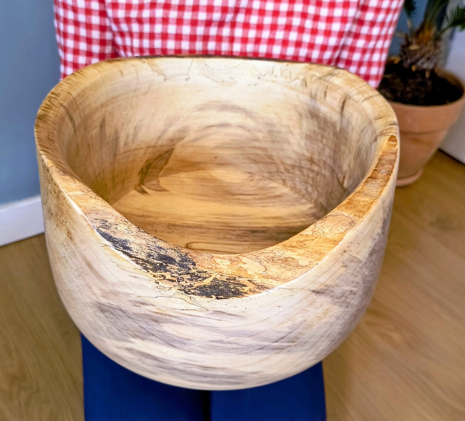 Miska z buku z pięknym usłojeniem drewna - artystyczna miska