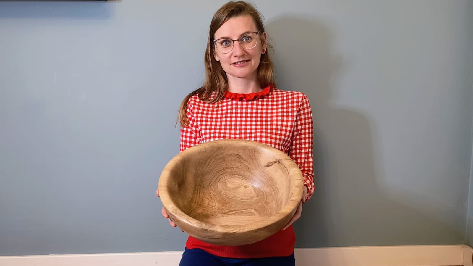 Warsztat tokarski Pani Tokarz - ręcznie robiona lampa drewniana